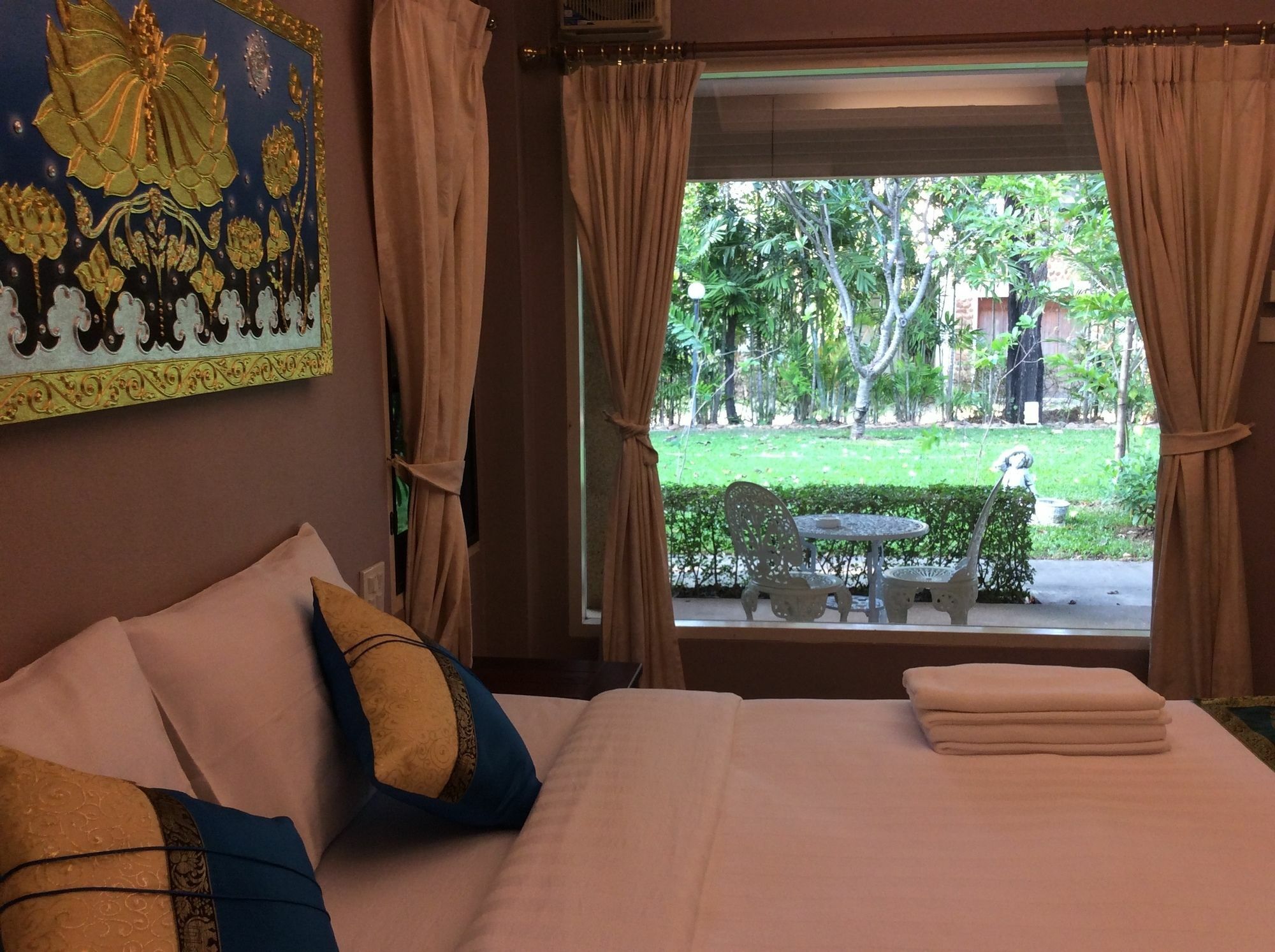 The Nine Guest House Kanchanaburi Dış mekan fotoğraf