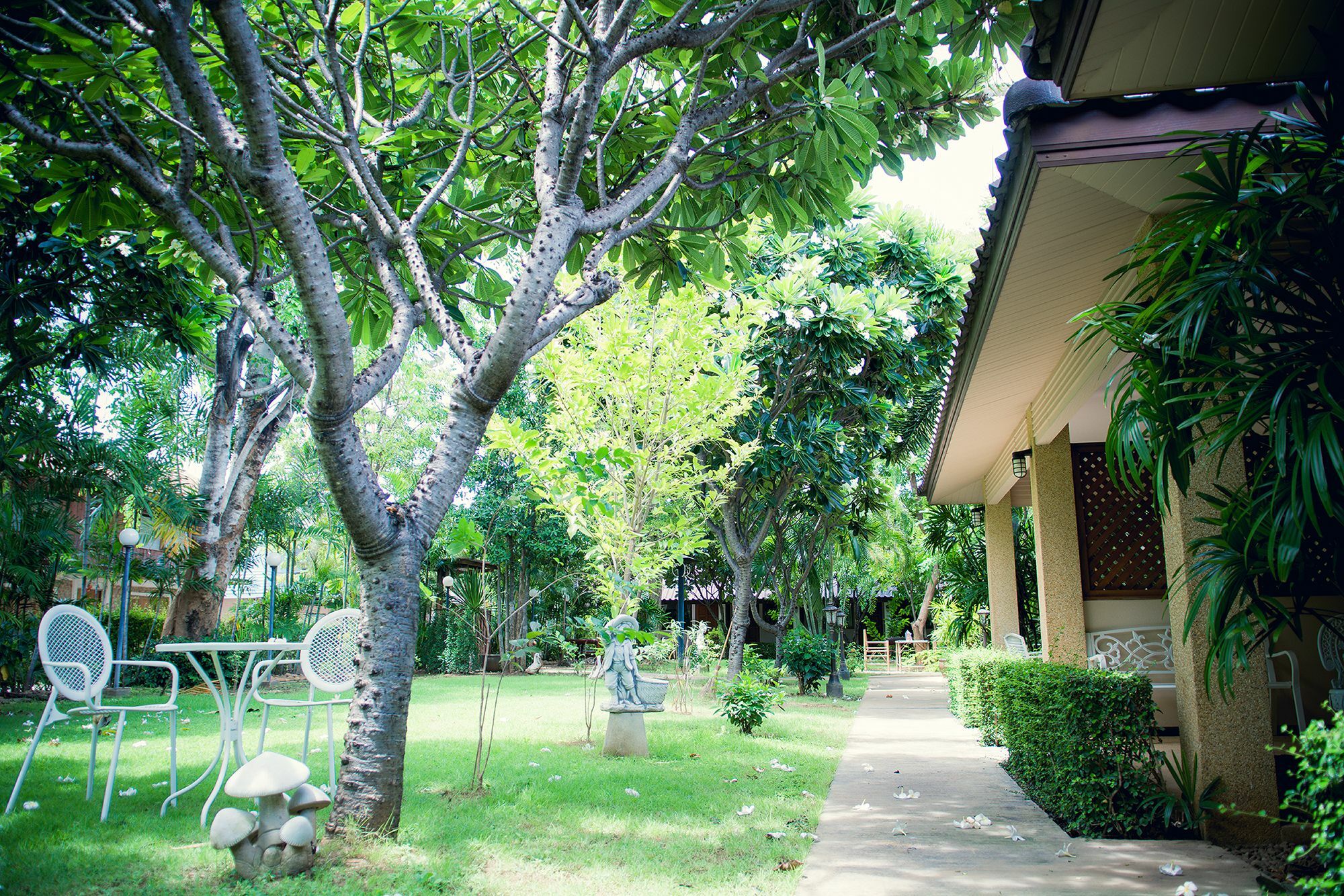 The Nine Guest House Kanchanaburi Dış mekan fotoğraf